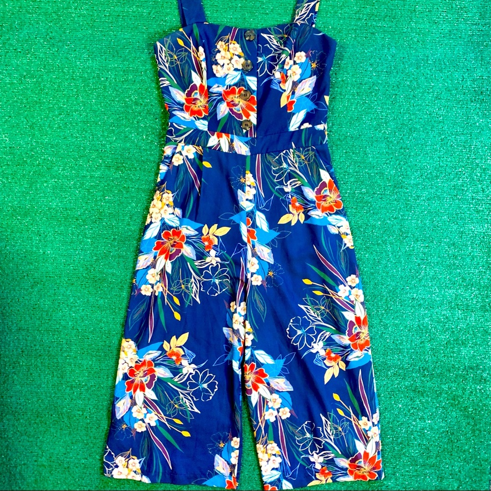Beautiful Cropped PantSuit